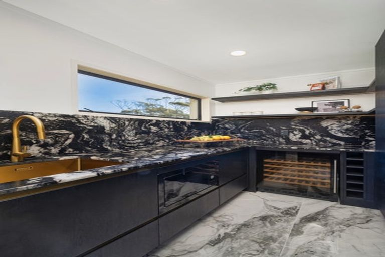 Photo of property in 24 Half Moon Rise, Half Moon Bay, Auckland, 2012