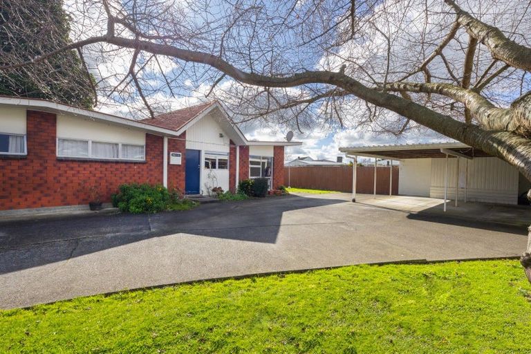 Photo of property in 4b Jones Place, Highbury, Palmerston North, 4412