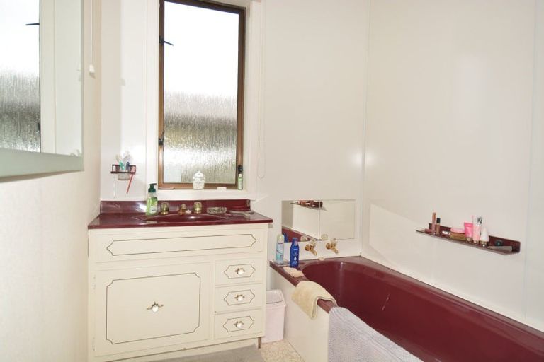 Photo of property in 32 Anne Street, Gladstone, Invercargill, 9810
