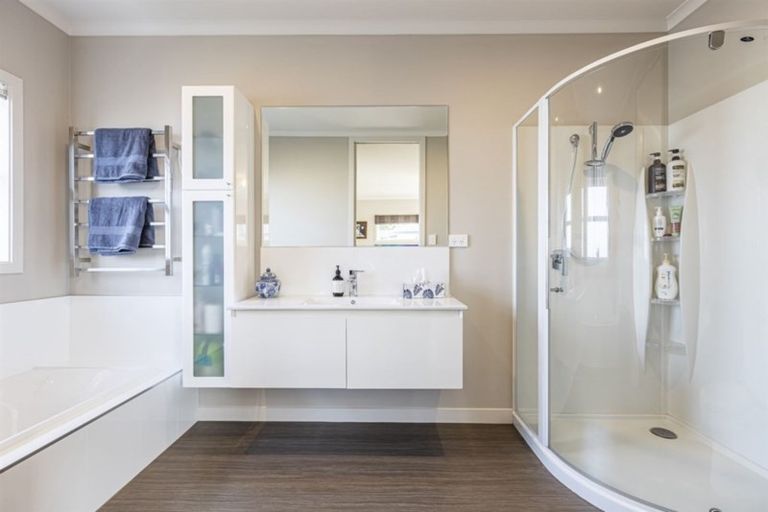 Photo of property in 86a James Line, Kelvin Grove, Palmerston North, 4414