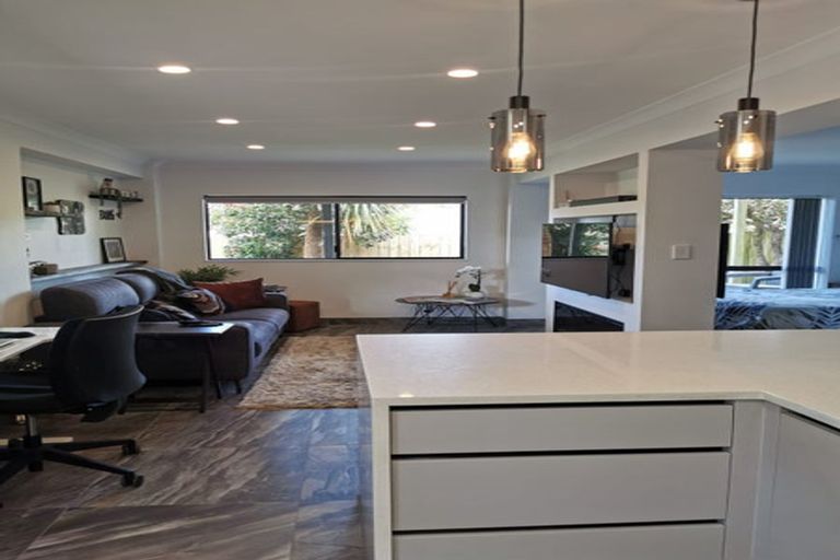 Photo of property in 1/43 Salisbury Road, Birkdale, Auckland, 0626