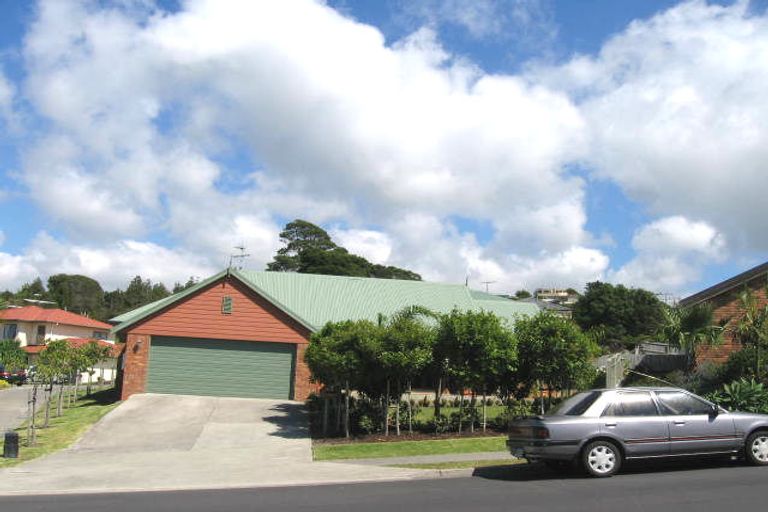Photo of property in 48 Ian Sage Avenue, Torbay, Auckland, 0630