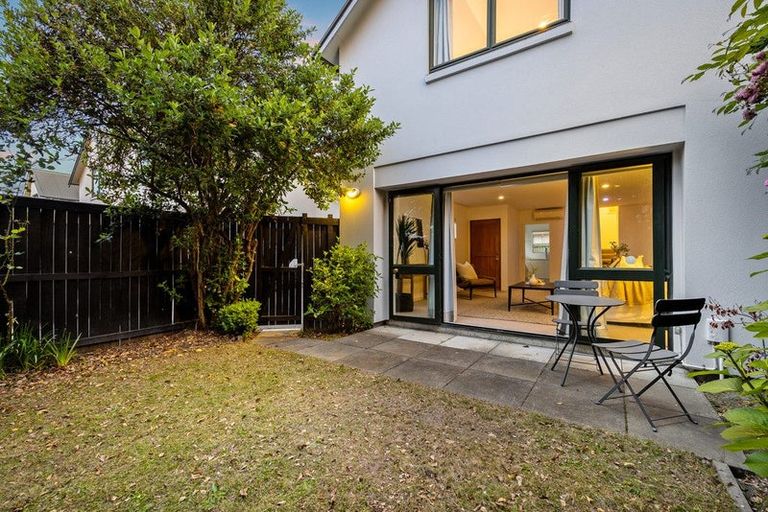 Photo of property in 2/54 Derby Street, St Albans, Christchurch, 8014