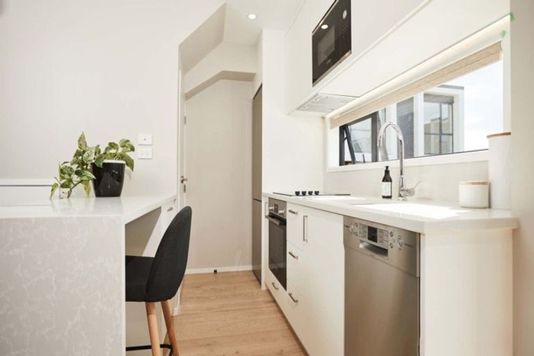 Photo of property in 28 Koro Lane, Mangere Bridge, Auckland, 2022