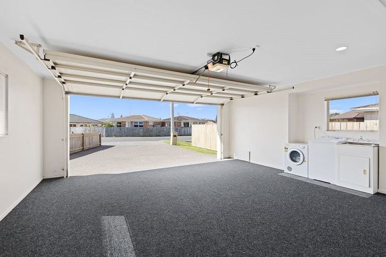 Photo of property in 14a Edward Avenue, Orewa, 0931