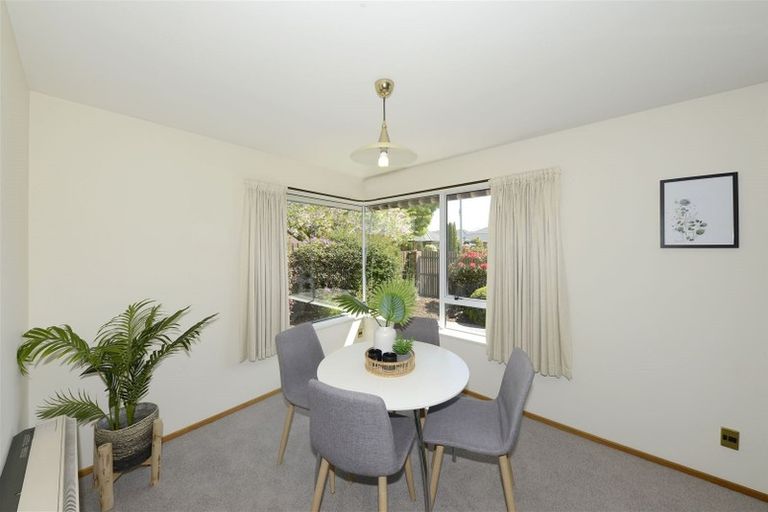 Photo of property in 64 Apsley Drive, Avonhead, Christchurch, 8042