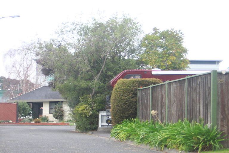 Photo of property in 23 Lowther Place, Taradale, Napier, 4112