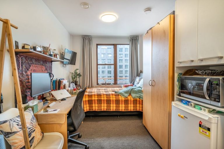 Photo of property in Orange Apartments/victoria Centr, 903/169 The Terrace, Wellington Central, Wellington, 6011