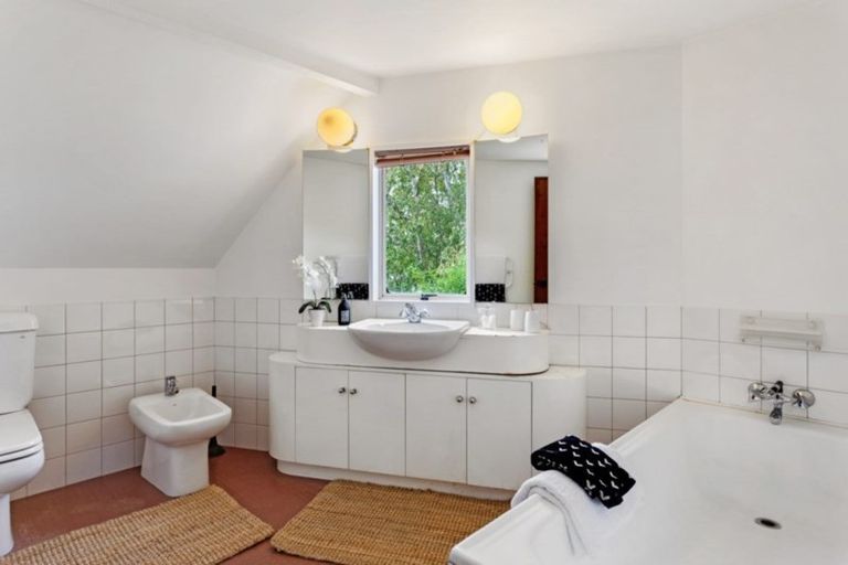 Photo of property in 114 Merivale Lane, Merivale, Christchurch, 8014