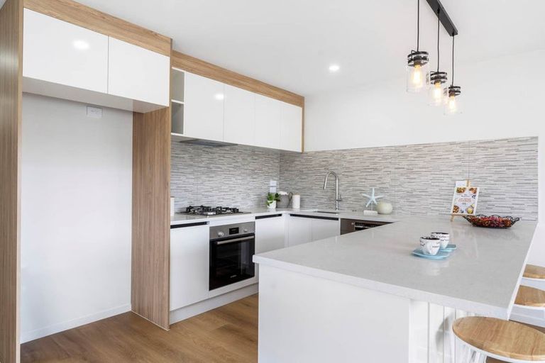 Photo of property in 1d Hollinbrigg Place, Manurewa, Auckland, 2102