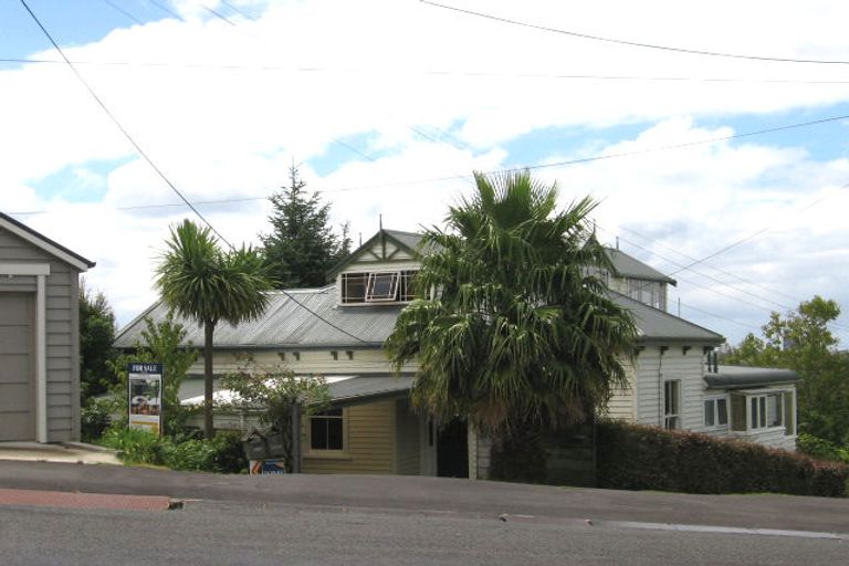 Photo of property in 57 Hinemoa Street, Birkenhead, Auckland, 0626