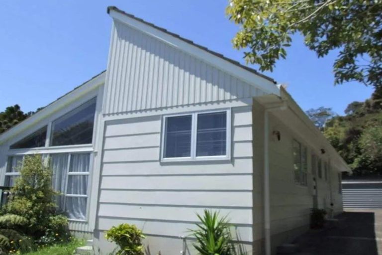 Photo of property in 17 Odin Place, Beach Haven, Auckland, 0626