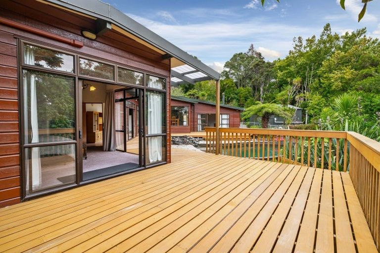Photo of property in 78 Opanuku Road, Henderson Valley, Auckland, 0612