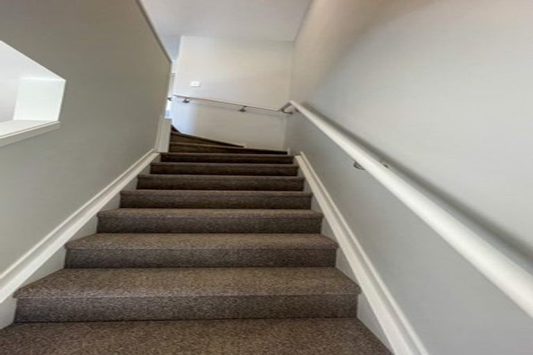 Photo of property in Peninsula Primary School, 61 Wharf Road, Te Atatu Peninsula, Auckland, 0610