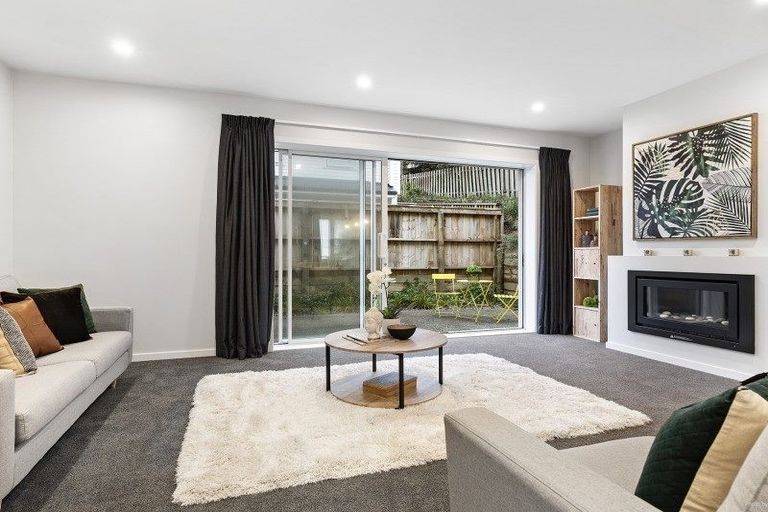 Photo of property in 56e Nicholson Road, Khandallah, Wellington, 6035