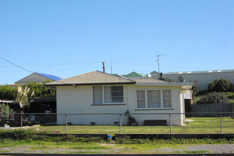 Photo of property in 19 Harker Street, Waipawa, 4210