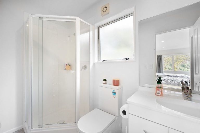 Photo of property in 20 Longmont Terrace, Churton Park, Wellington, 6037