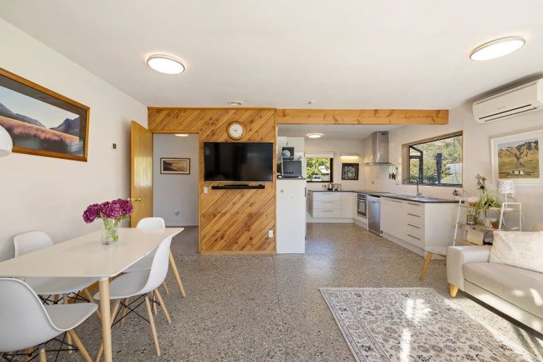 Photo of property in 8 Kawarau Place, Frankton, Queenstown, 9300