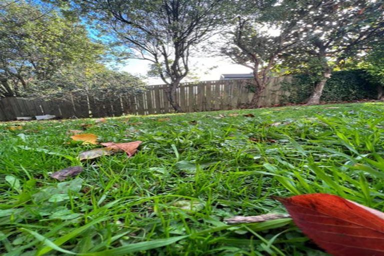 Photo of property in 2 Myers Grove, Churton Park, Wellington, 6037