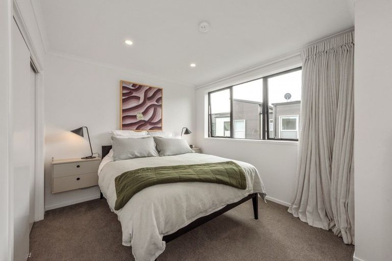 Photo of property in 10 Mayfly Lane, Hobsonville, Auckland, 0616