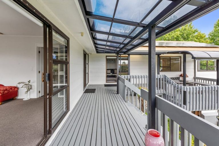Photo of property in 43 Ohiwa Road, Papakura, 2582