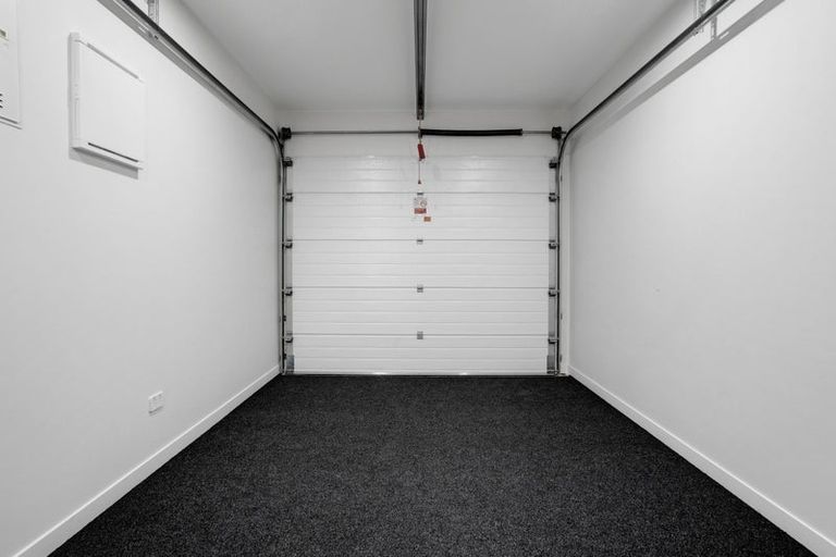 Photo of property in 4/196 Royal Road, Massey, Auckland, 0614