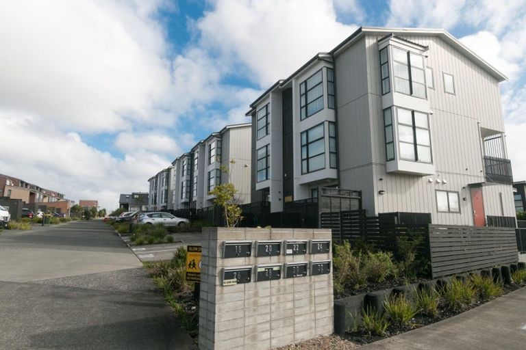 Photo of property in 32 Raranga Lane, Hobsonville, Auckland, 0616