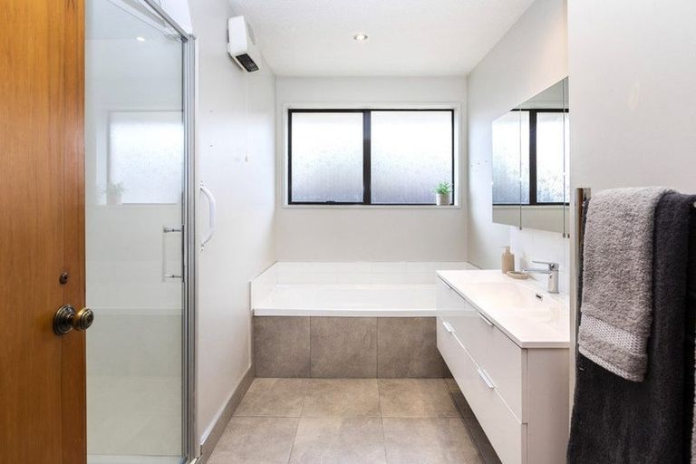 Photo of property in 22 Leander Street, Northcote, Christchurch, 8052