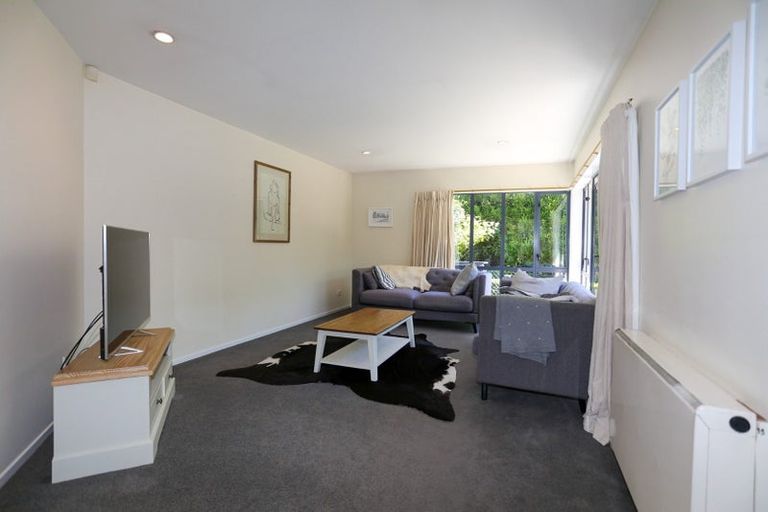 Photo of property in 1/55 Mcfaddens Road, St Albans, Christchurch, 8052