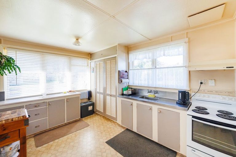 Photo of property in 2 Rochester Street, Awapuni, Palmerston North, 4412