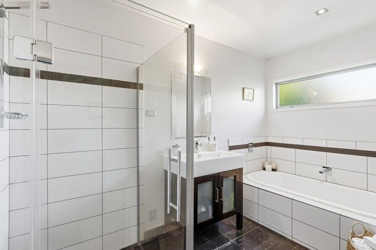 Photo of property in 6a Walton Park Avenue, Fairfield, Dunedin, 9018
