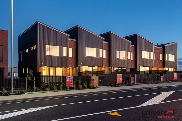 Photo of property in 463 Hobsonville Road, Hobsonville, Auckland, 0616