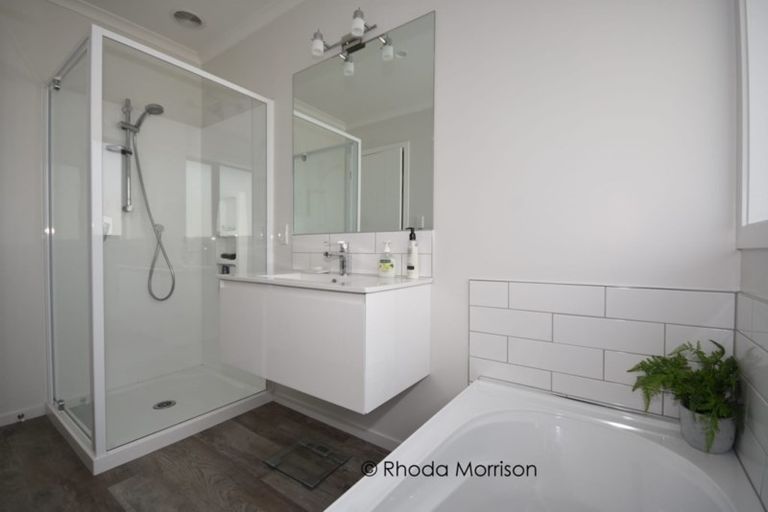 Photo of property in 13 Kotare Crescent, Pahi, Paparoa, 0571