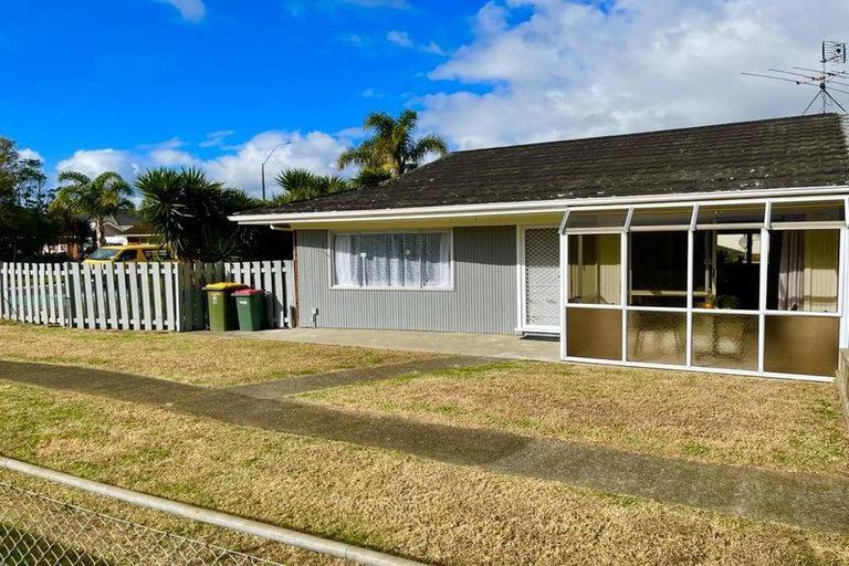 Photo of property in 4/111 Great South Road, Manurewa, Auckland, 2102
