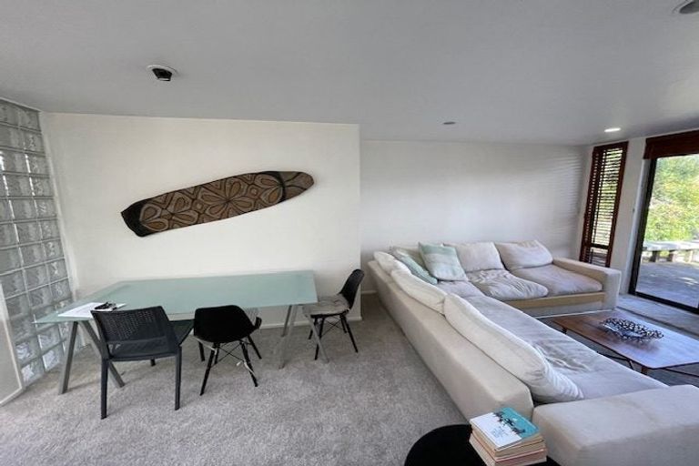 Photo of property in 2/12 Craig Road, Milford, Auckland, 0620