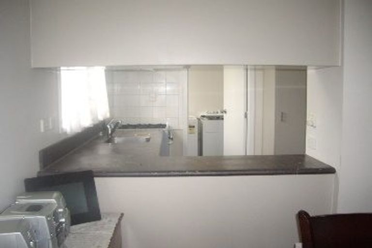 Photo of property in 7 Merida Place, Unsworth Heights, Auckland, 0632