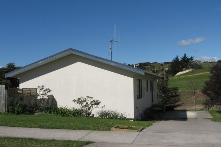 Photo of property in 10 Mamaku Rise, Welcome Bay, Tauranga, 3112