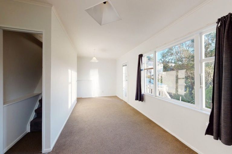 Photo of property in 132-136 Washington Avenue, Brooklyn, Wellington, 6021