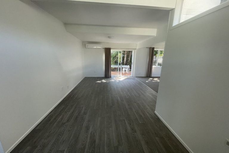 Photo of property in 23a Brian Crescent, Stanmore Bay, Whangaparaoa, 0932