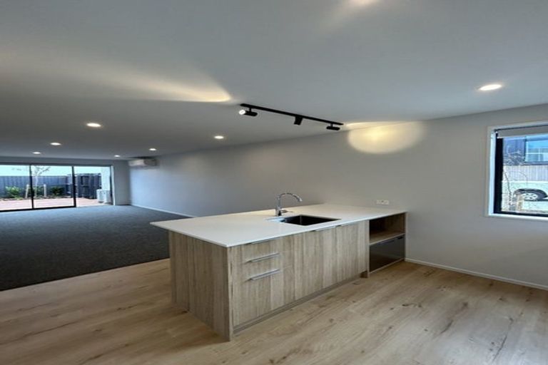 Photo of property in 2/60 Derby Street, St Albans, Christchurch, 8014