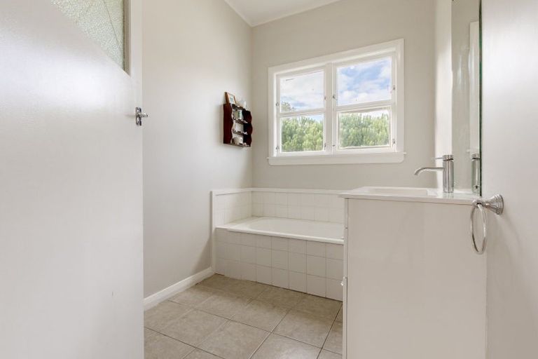 Photo of property in 1305 State Highway 2, Waipawa, 4210