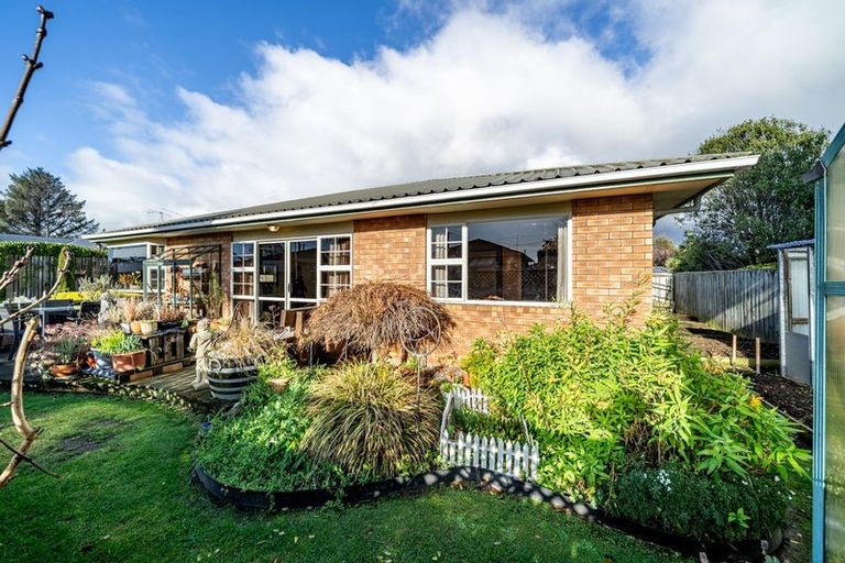 Photo of property in 37 Moa Street, Waikiwi, Invercargill, 9810