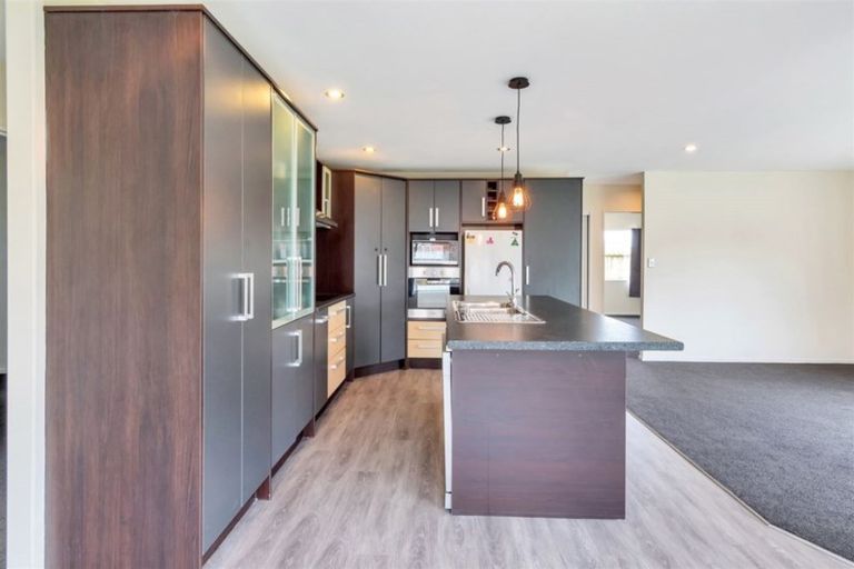 Photo of property in 9 Maadi Place, Papakura, 2110