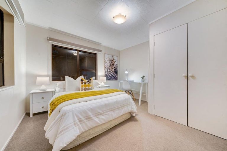 Photo of property in 94a Konini Road, Titirangi, Auckland, 0604