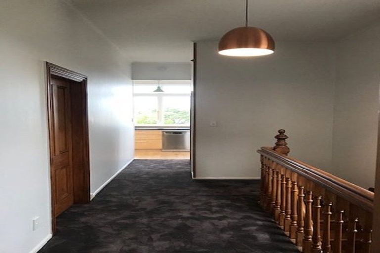 Photo of property in 43 Grant Road, Thorndon, Wellington, 6011