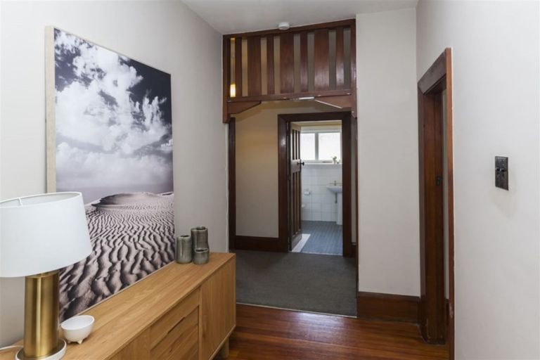 Photo of property in 26 Gamblins Road, Saint Martins, Christchurch, 8022