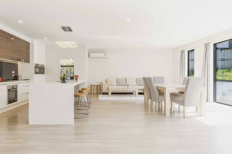 Photo of property in 9 Caldera Drive, Long Bay, Auckland, 0630