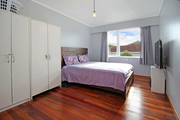 Photo of property in 2/69 Coronation Road, Papatoetoe, Auckland, 2025