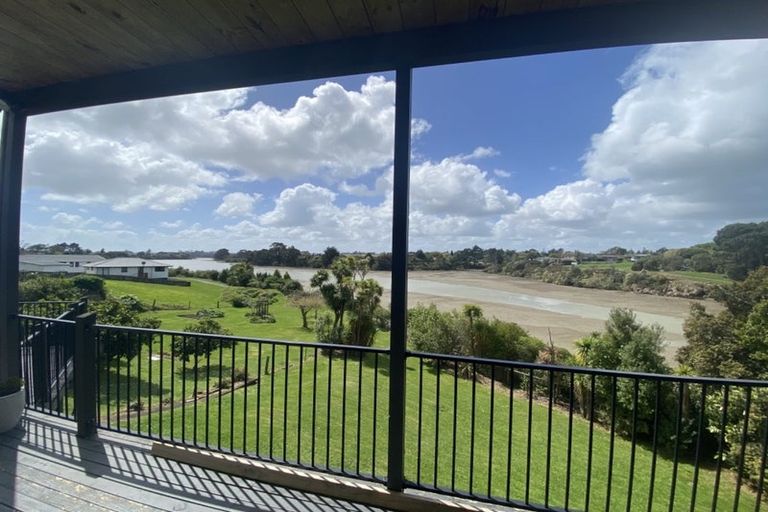 Photo of property in 24 Meachen Terrace, Waiuku, 2123