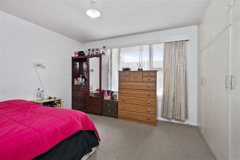 Photo of property in 24 Highsted Road, Bishopdale, Christchurch, 8053